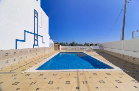 Moradia T2+1 em Cacela em Condomínio Fechado com Piscina