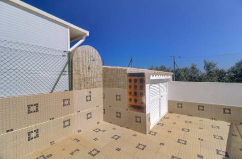 Moradia T2+1 em Cacela em Condomínio Fechado com Piscina