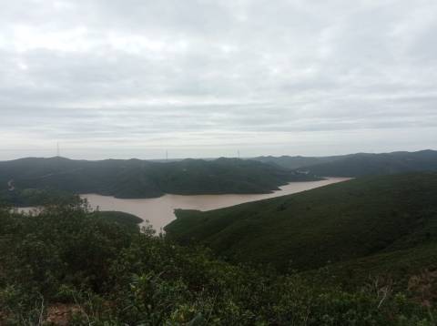 Propriedade Exclusiva na Barragem do Funcho - Terreno Único com Ancoradouro Privativo