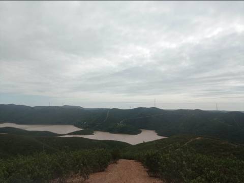 Propriedade Exclusiva na Barragem do Funcho - Terreno Único com Ancoradouro Privativo