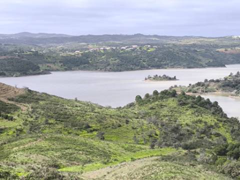 TERRENO COM 57.240 M2 - COM DOIS FUROS DE ÁGUA - PROXIMO A BARRAGEM DO BELICHE - SENTINELA - CASTRO MARIM - ALGARVE