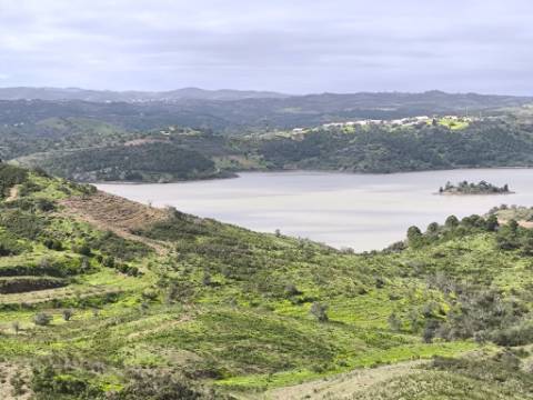 TERRENO COM 57.240 M2 - COM DOIS FUROS DE ÁGUA - PROXIMO A BARRAGEM DO BELICHE - SENTINELA - CASTRO MARIM - ALGARVE
