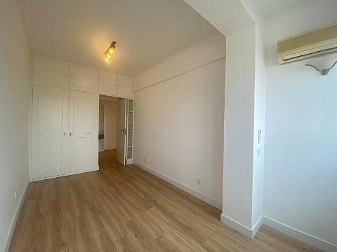 Apartamento T1 em Faro