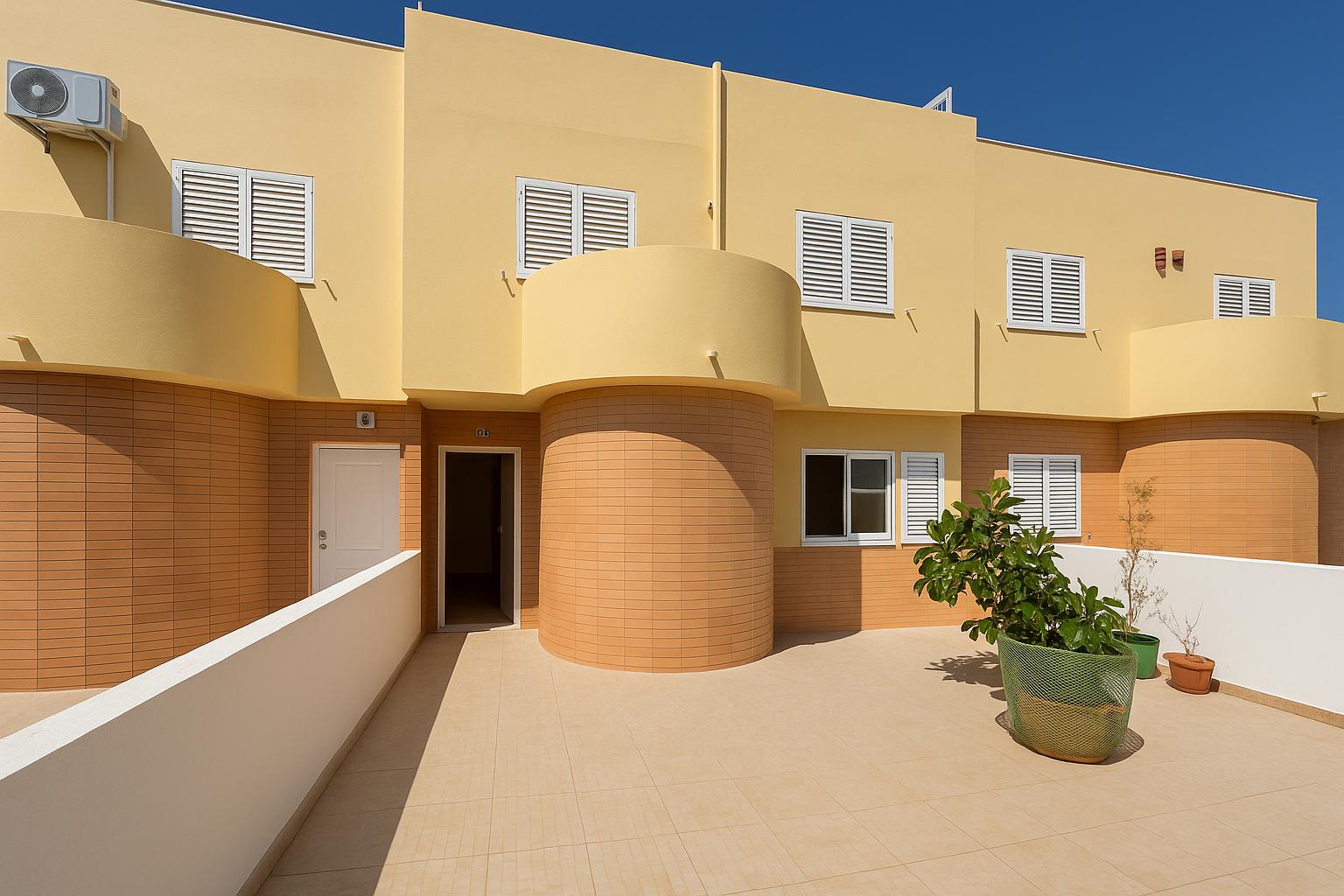 Andar de Moradia T1+2 Manta Rota Arrendamento Outubro a Maio