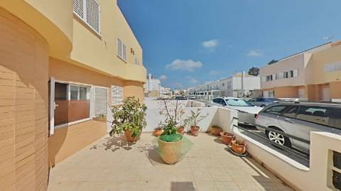 Andar de Moradia T1+2 Manta Rota Arrendamento Outubro a Maio