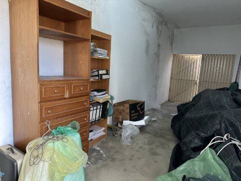 Moradia térrea T3 no centro de Moncarapacho com garagem!