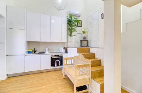 Duplex de Charme em Mosteiro Histórico com Terraço e Vista para o Castelo