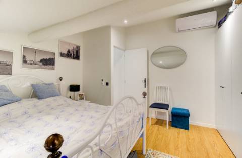 Duplex de Charme em Mosteiro Histórico com Terraço e Vista para o Castelo