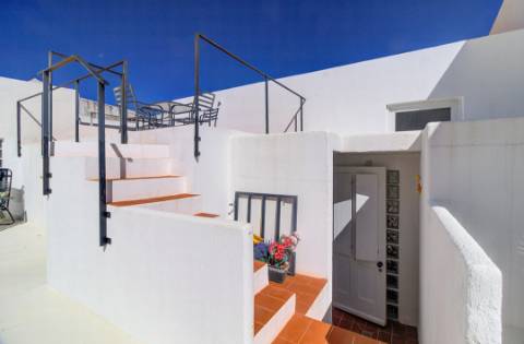 Duplex de Charme em Mosteiro Histórico com Terraço e Vista para o Castelo