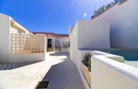 Duplex de Charme em Mosteiro Histórico com Terraço e Vista para o Castelo