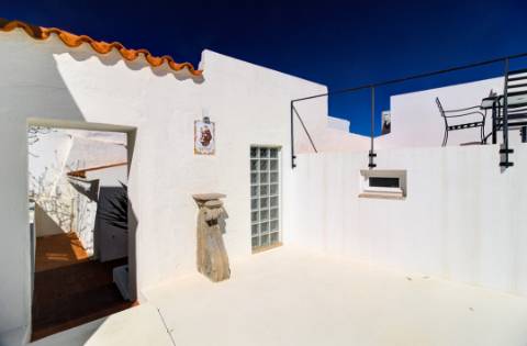Duplex de Charme em Mosteiro Histórico com Terraço e Vista para o Castelo