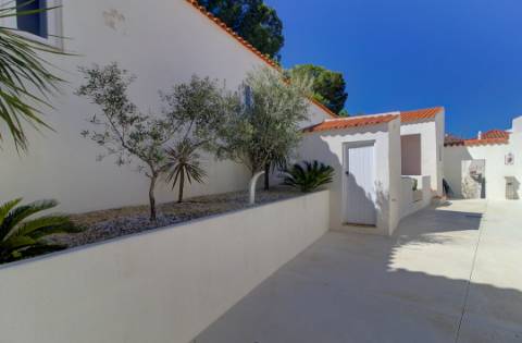 Duplex de Charme em Mosteiro Histórico com Terraço e Vista para o Castelo