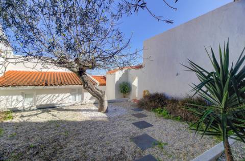 Duplex de Charme em Mosteiro Histórico com Terraço e Vista para o Castelo