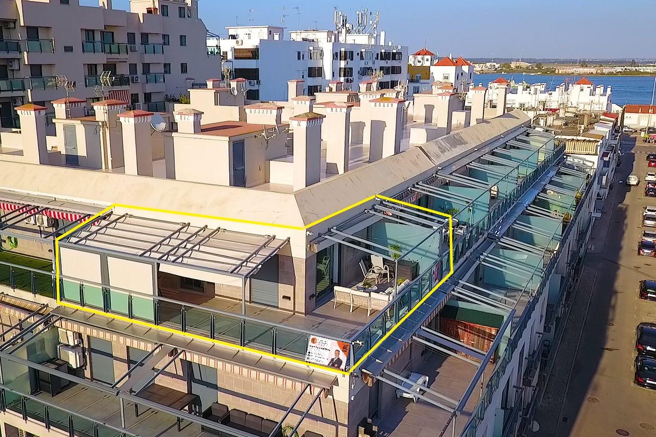 Penthouse de Prestígio com Terraço Panorâmico e Vista Rio e Mar | Vila Real de Santo António