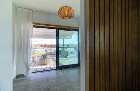 Penthouse de Prestígio com Terraço Panorâmico e Vista Rio e Mar | Vila Real de Santo António