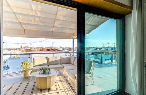 Penthouse de Prestígio com Terraço Panorâmico e Vista Rio e Mar | Vila Real de Santo António