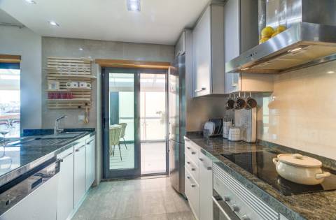 Penthouse de Prestígio com Terraço Panorâmico e Vista Rio e Mar | Vila Real de Santo António