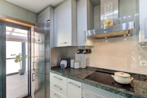 Penthouse de Prestígio com Terraço Panorâmico e Vista Rio e Mar | Vila Real de Santo António