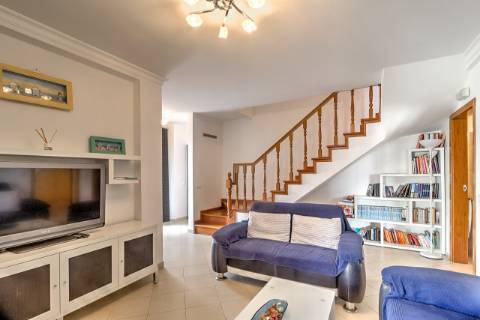 Duplex de prestígio com garagem privativa e vista rio - Vila Real de Santo António