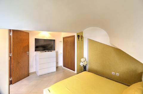 Duplex de prestígio com garagem privativa e vista rio - Vila Real de Santo António