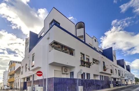 Duplex de prestígio com garagem privativa e vista rio - Vila Real de Santo António