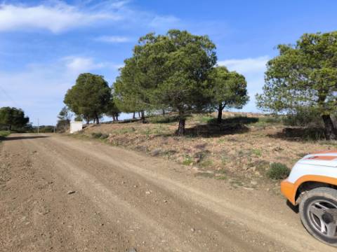 TERRENO COM 96.120 m² - COM POSSIBILIDADE DE CONSTRUÇÃO - VISTA LAGO - HABITAÇÃO E/OU TURISMO - PRÓXIMO À FOZ DE ODELEITE - CASTRO MARIM - ALGARVE