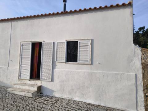 MORADIA T1 - ARRENDAMENTO ANUAL - NO CENTRO DA ALDEIA DO AZINHAL EM CASTRO MARIM - ALGARVE