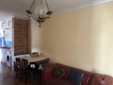 MORADIA T1 - ARRENDAMENTO ANUAL - NO CENTRO DA ALDEIA DO AZINHAL EM CASTRO MARIM - ALGARVE