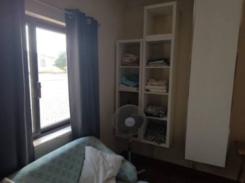 MORADIA T1 - ARRENDAMENTO ANUAL - NO CENTRO DA ALDEIA DO AZINHAL EM CASTRO MARIM - ALGARVE