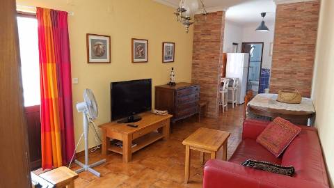 MORADIA T1 - ARRENDAMENTO ANUAL - NO CENTRO DA ALDEIA DO AZINHAL EM CASTRO MARIM - ALGARVE