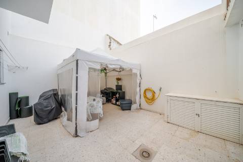 Apartamento T3 Transformado em T2 e T1 - VRSA