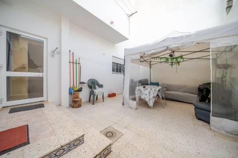 Apartamento T3 Transformado em T2 e T1 - VRSA