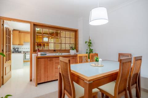 Apartamento T3 Transformado em T2 e T1 - VRSA