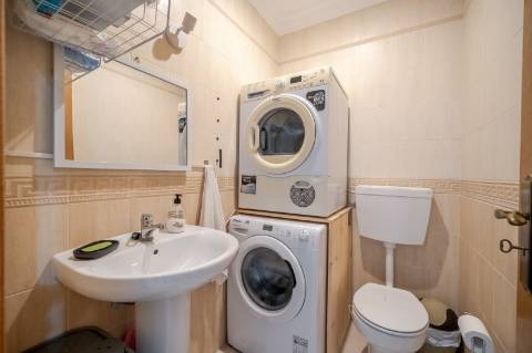 Apartamento T3 Transformado em T2 e T1 - VRSA