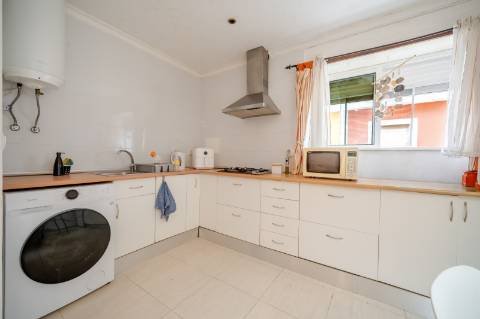 Apartamento T3 Transformado em T2 e T1 - VRSA