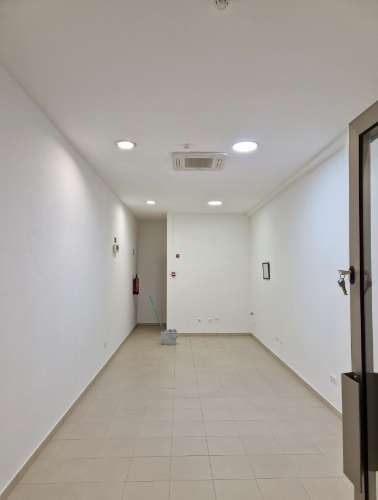 Loja em Monte Gordo - 400m da Praia