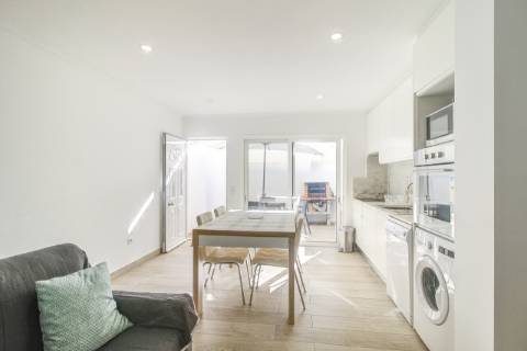 Moradia T2 para Arrendamento Sazonal | 15 de Setembro de 2026 a 15 de Junho de 2027