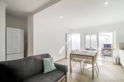 Moradia T2 para Arrendamento Sazonal | 15 de Setembro de 2026 a 15 de Junho de 2027