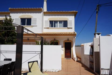 Andar de Moradia T2 + 1 - Lota, Manta Rota