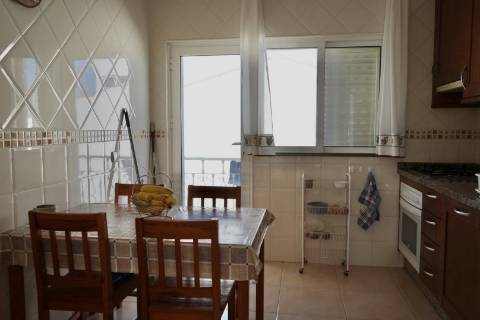 Andar de Moradia T2 + 1 - Lota, Manta Rota