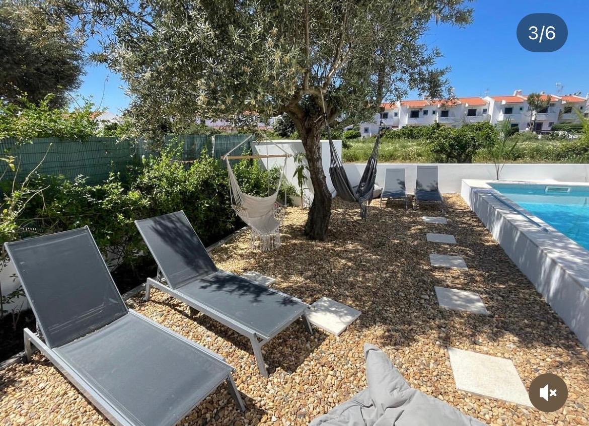 Moradia V2+2 Manta Rota com Piscina situada a 800 mts da Praia para Arrendamento Sazonal de Outubro a Maio