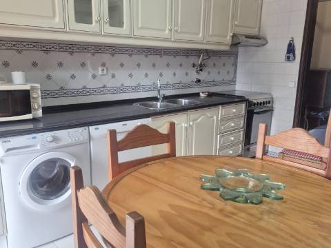 Apartamento T3 para arrendamento anual em Vila Real de Santo António