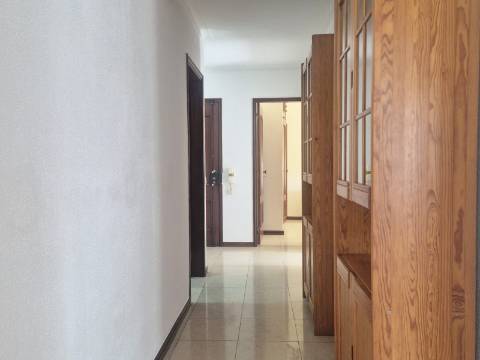 Apartamento T3 para arrendamento anual em Vila Real de Santo António