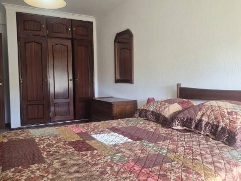 Apartamento T3 para arrendamento anual em Vila Real de Santo António