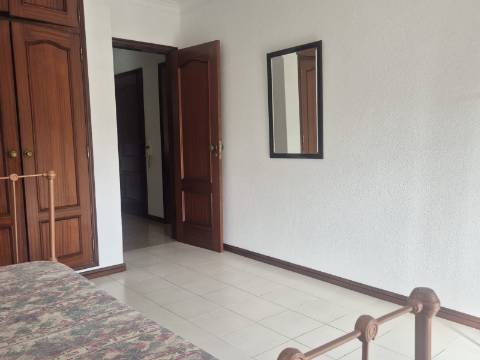 Apartamento T3 para arrendamento anual em Vila Real de Santo António