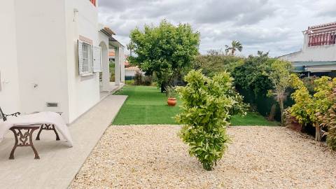 Moradia T3 com Pátio e Piscina em Quinta do Sobral, Castro Marim