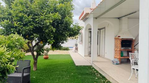 Moradia T3 com Pátio e Piscina em Quinta do Sobral, Castro Marim