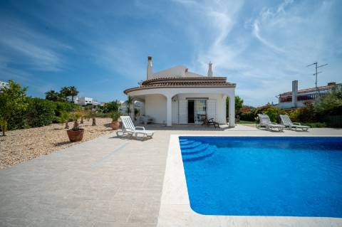Moradia T3 com Pátio e Piscina em Quinta do Sobral, Castro Marim