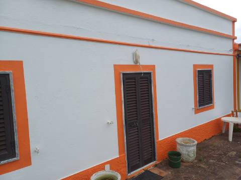 Casa Térrea T2 mobilada com vista sob o Rio Guadiana para Arrendamento Anual.