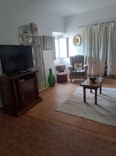 Casa Térrea T2 mobilada com vista sob o Rio Guadiana para Arrendamento Anual.